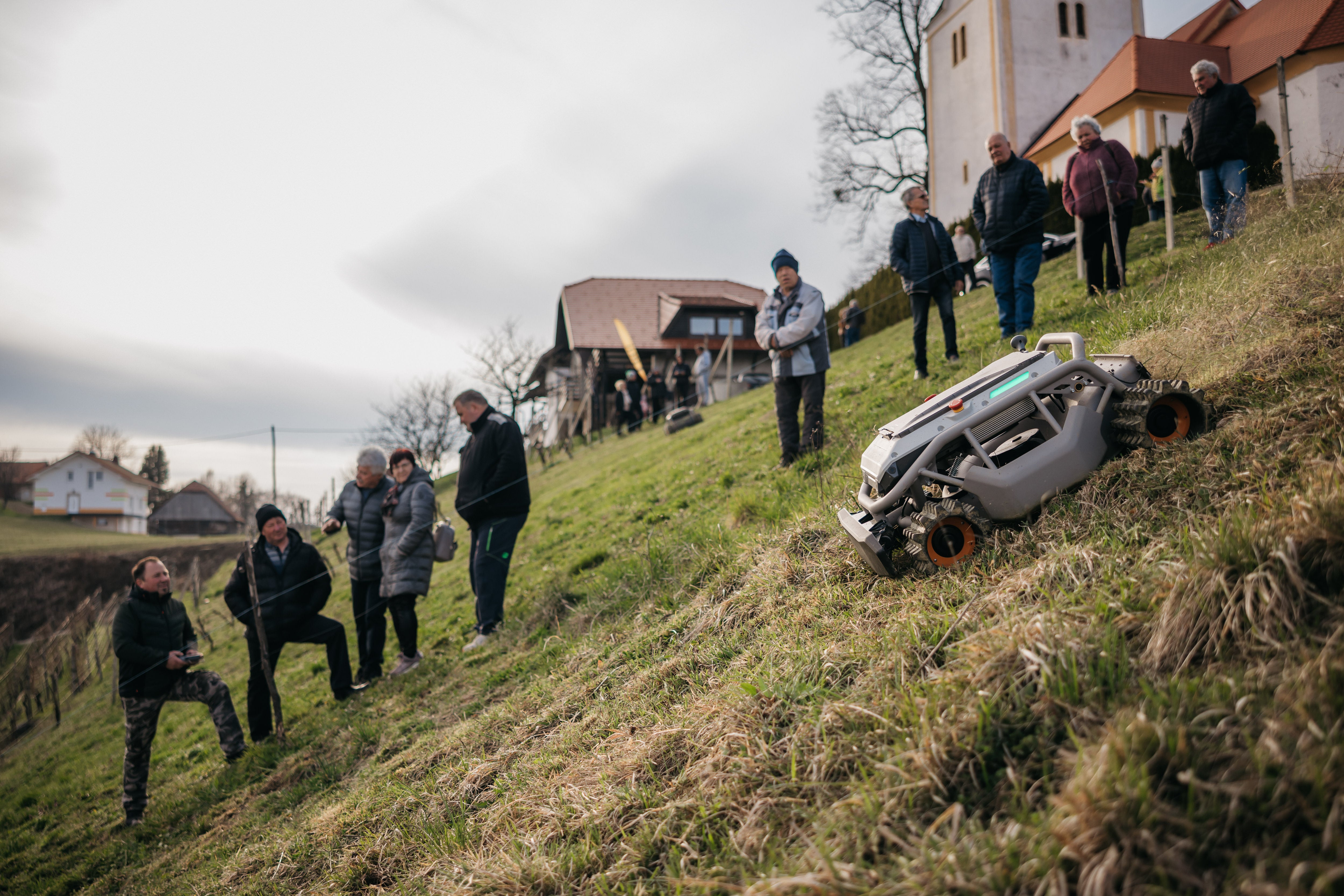 Mowrator S1 – 4WD 18Ah (mit Offroad-Rädern)