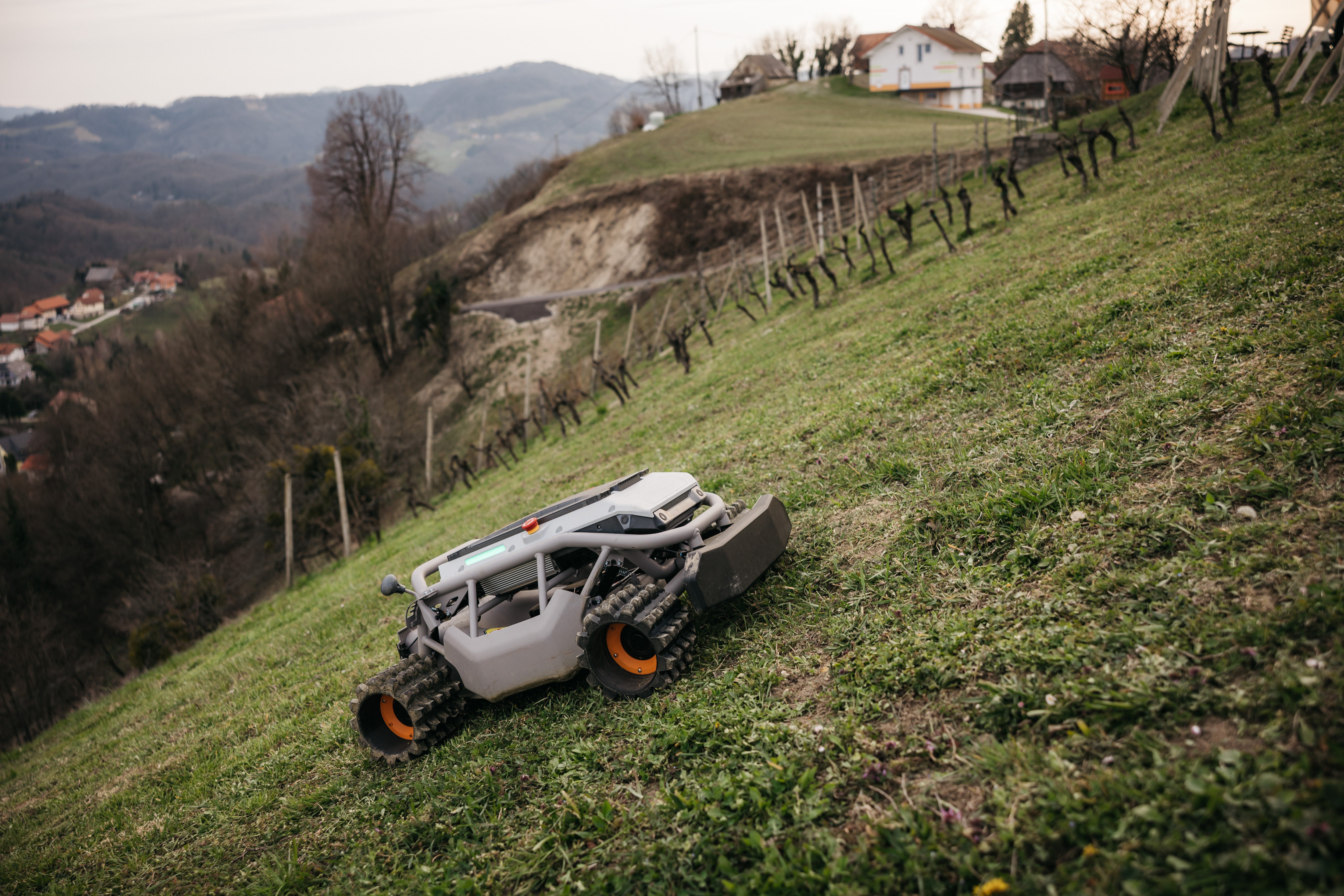 Mowrator S1 – 4WD 18Ah (mit Offroad-Rädern)