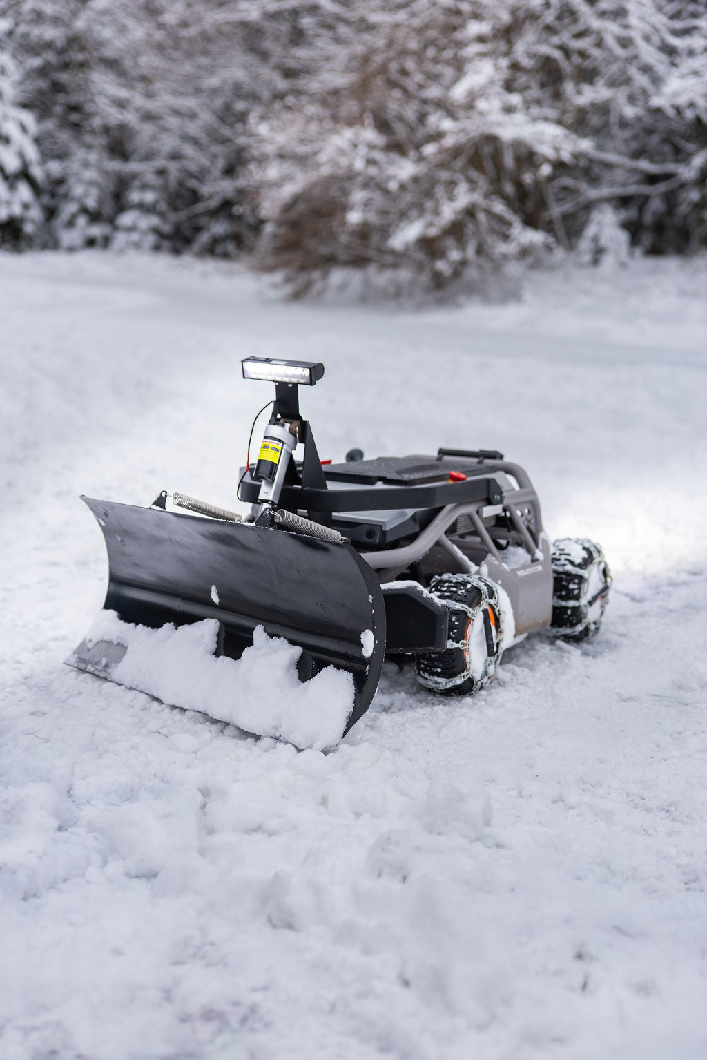 Mowrator S1 - 4WD 18Ah (mit Ketten)