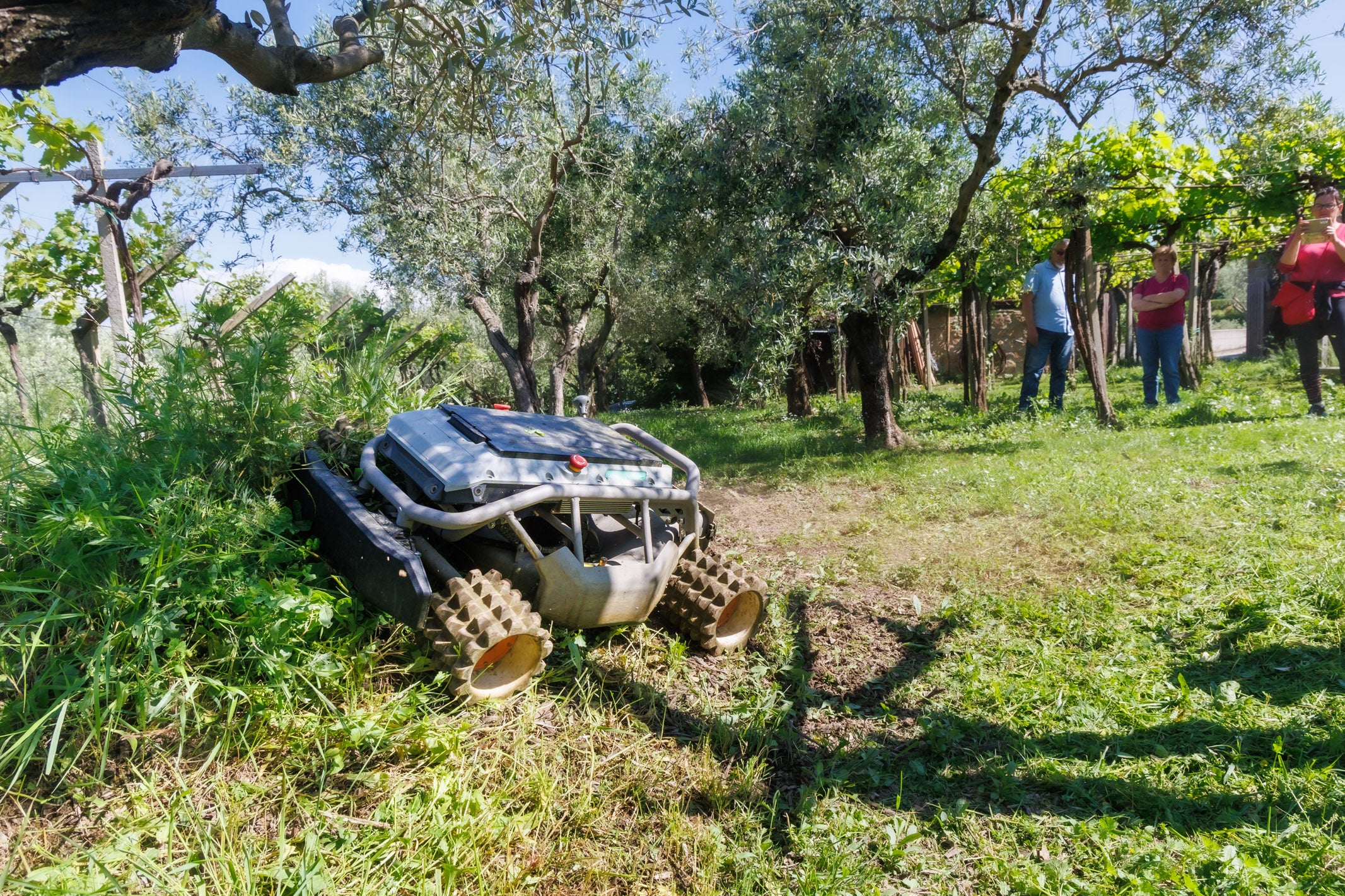 Mowrator S1 – 4WD 12Ah (mit Offroad-Rädern)