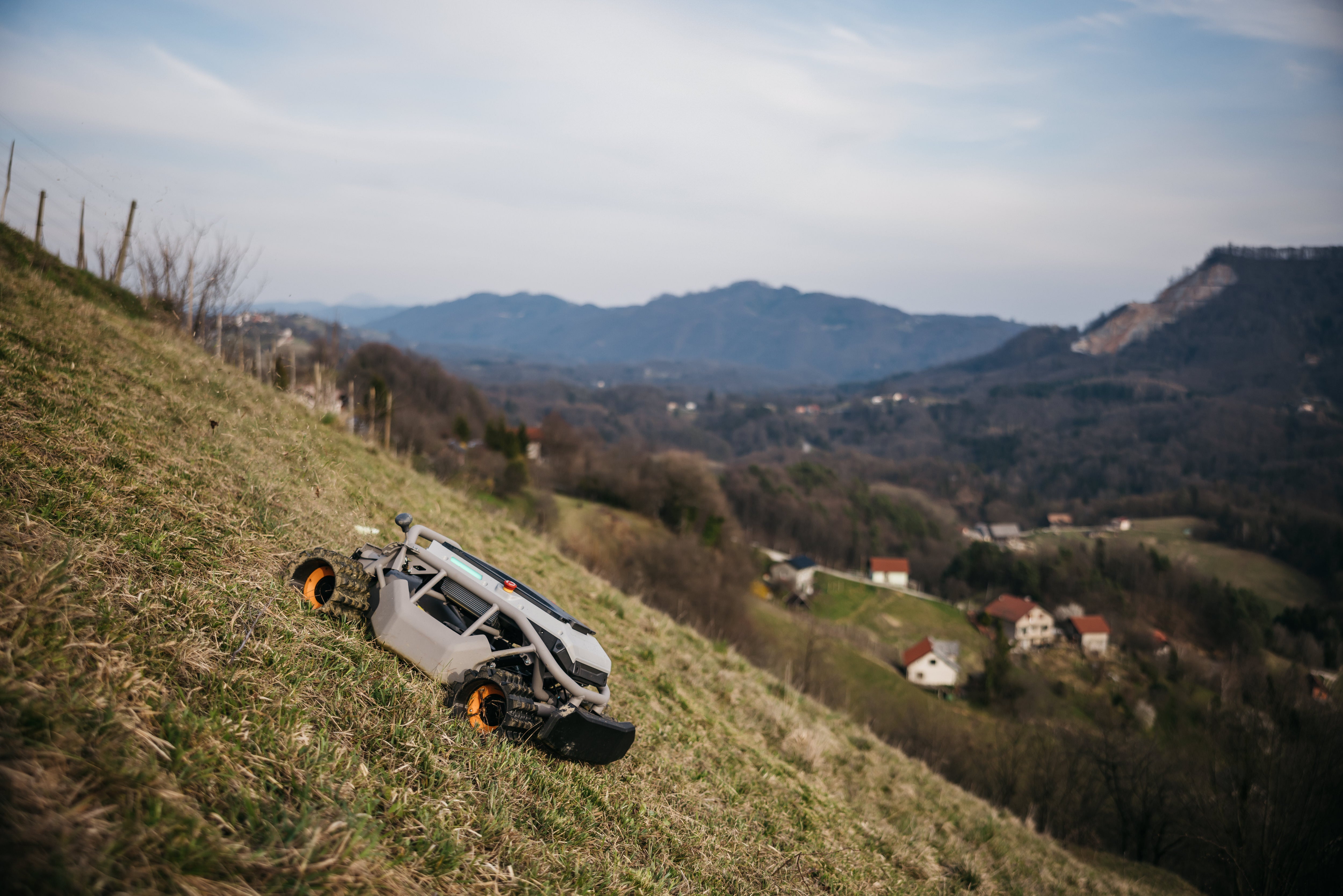Mowrator S1 – 4WD 18Ah (mit Offroad-Rädern)