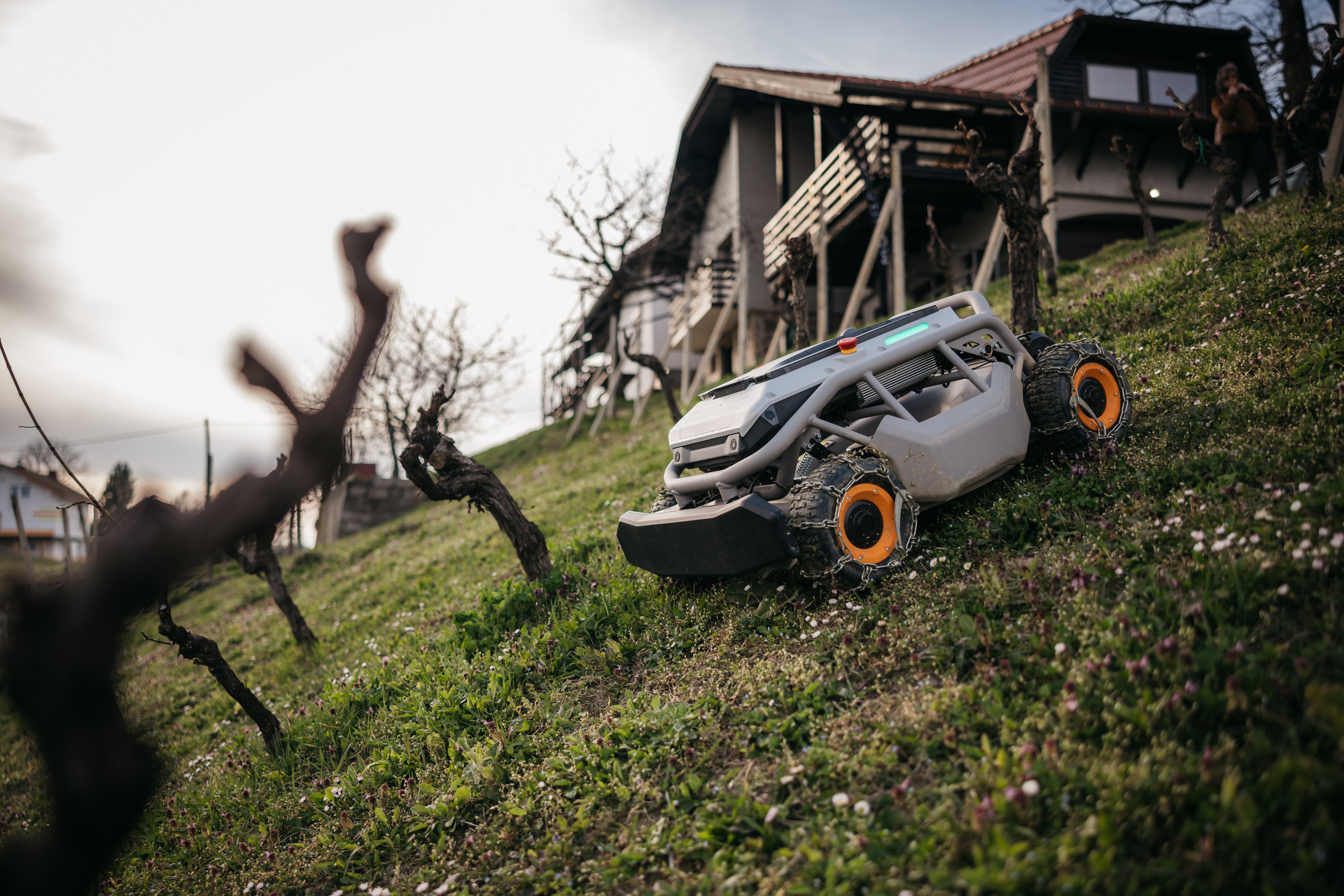 Mowrator S1 - 4WD 18Ah (mit Ketten)