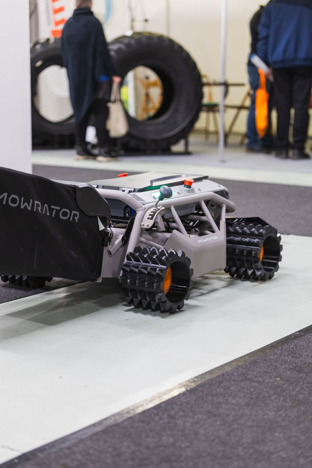Mowrator S1 – 4WD 18Ah (mit Offroad-Rädern)