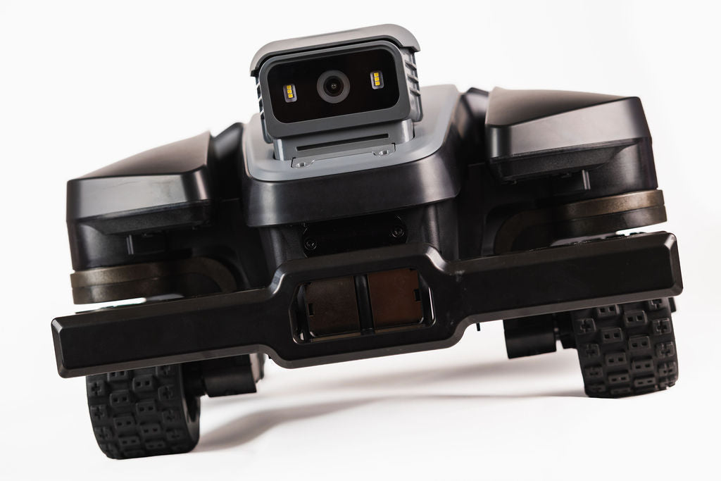 RoboUP Rhino Pro AWD (5.000m²)